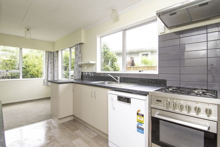 Photo of property in 33 Rhodes Drive, Kelvin Grove, Palmerston North, 4414