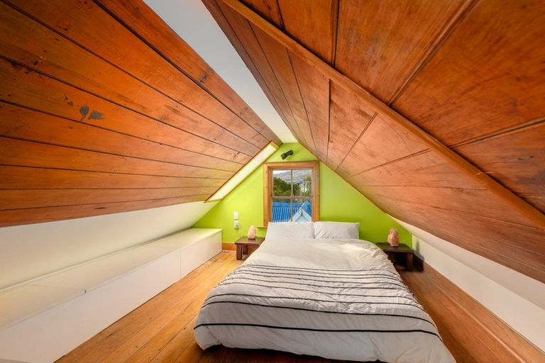 Photo of property in 38 Voelas Road, Lyttelton, 8082