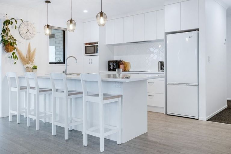 Photo of property in 19 Skiffington Road, Pokeno, 2402