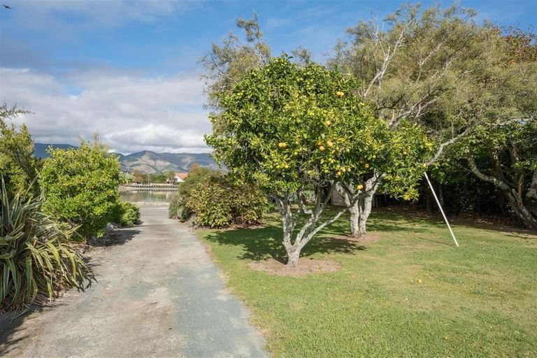Photo of property in 39 Point Road, Monaco, Nelson, 7011
