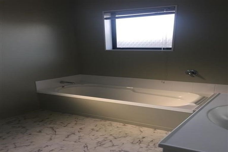 Photo of property in 55a Amesbury Drive, Churton Park, Wellington, 6037