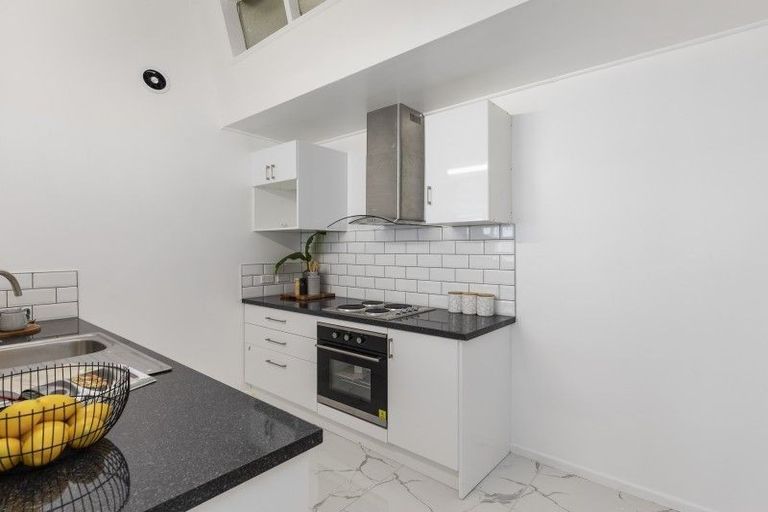 Photo of property in 35 Hanson Grove, Stokes Valley, Lower Hutt, 5019