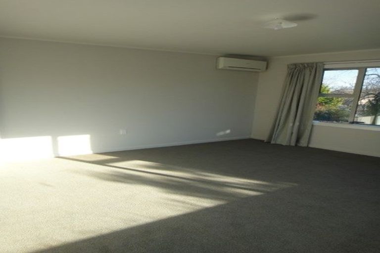 Photo of property in 1/48 Straven Road, Riccarton, Christchurch, 8011