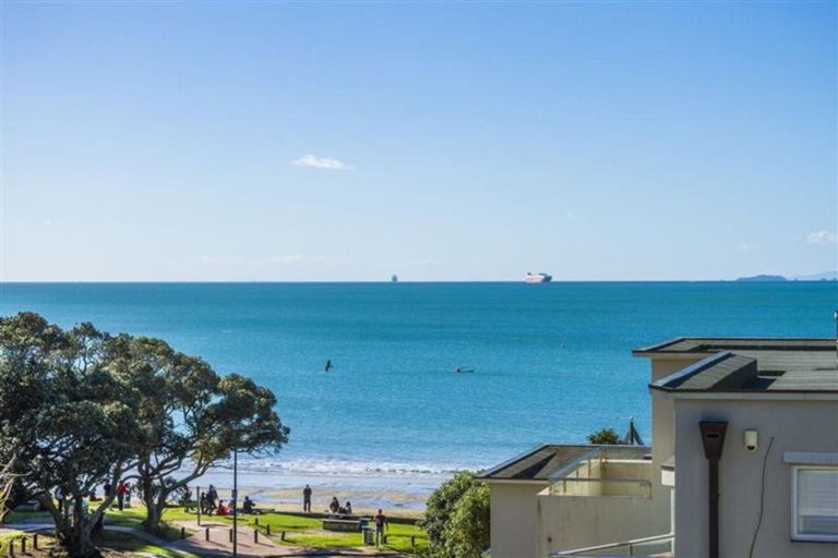 Photo of property in 15 The Strand, Takapuna, Auckland, 0622