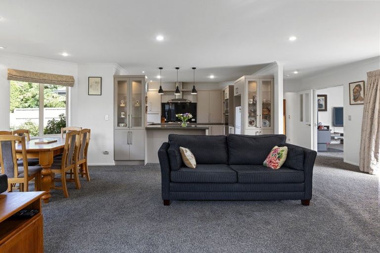 Photo of property in 7 Jarnac Boulevard, Yaldhurst, Christchurch, 8042