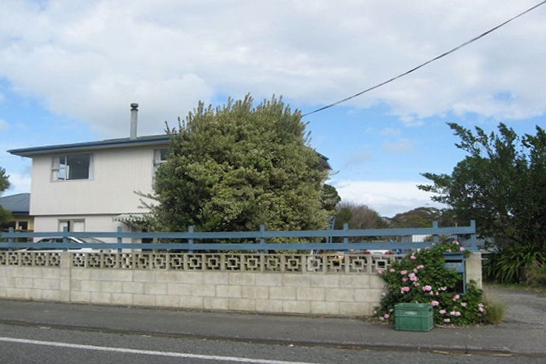 Photo of property in 256 Clifton Road, Te Awanga, 4102