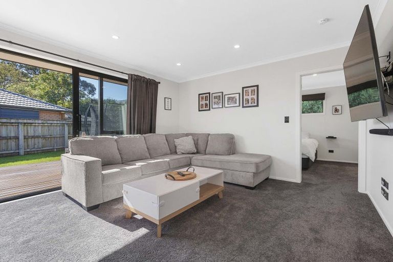 Photo of property in 7 Angus Place, Carterton, 5713