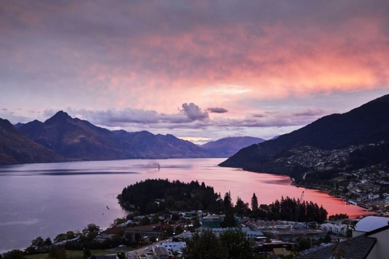 Photo of property in 7b Manchester Place, Queenstown, 9300