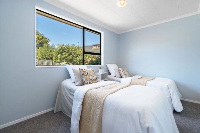 Photo of property in 7 Larch Court, Kelvin Heights, Queenstown, 9300