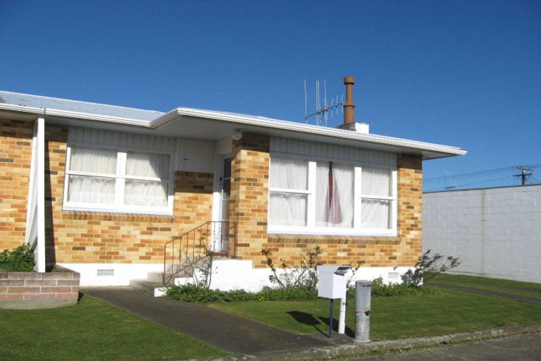 Photo of property in 1 Sherwood Place, Levin, 5510