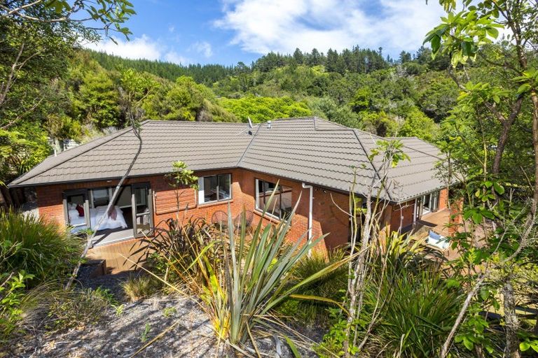 Photo of property in 13 Sylvan Way, Silverstream, Upper Hutt, 5019