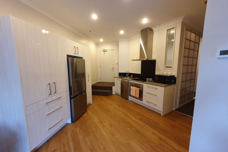 Photo of property in Terrace Garden Apartments, 2e/120 The Terrace, Wellington Central, Wellington, 6011