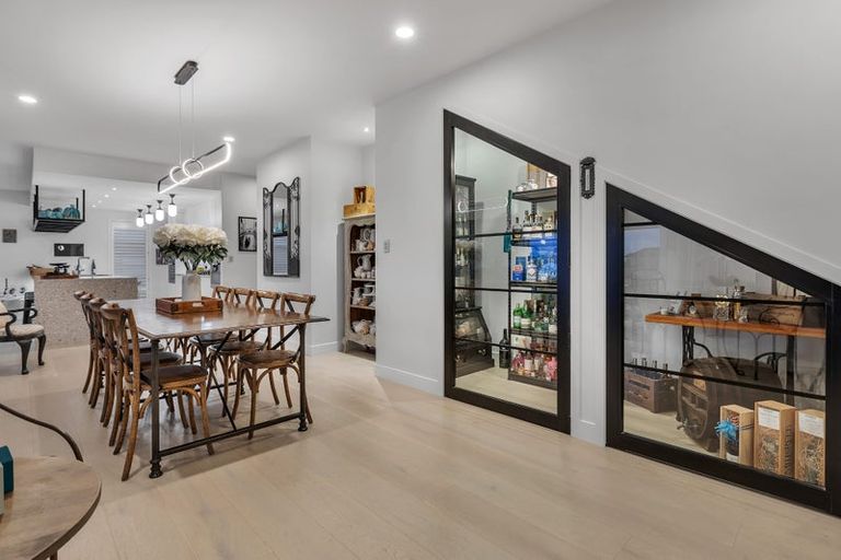 Photo of property in 13 Waitemata Drive, One Tree Point, 0118