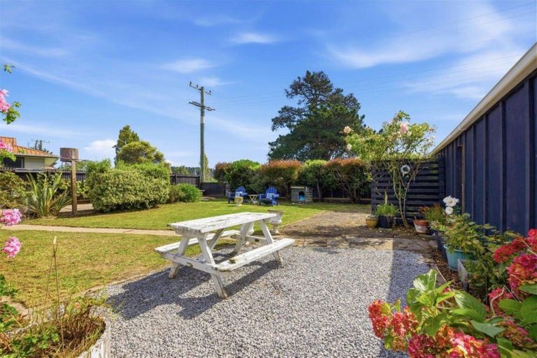 Photo of property in 12 Grierson Avenue, Amberley, 7481