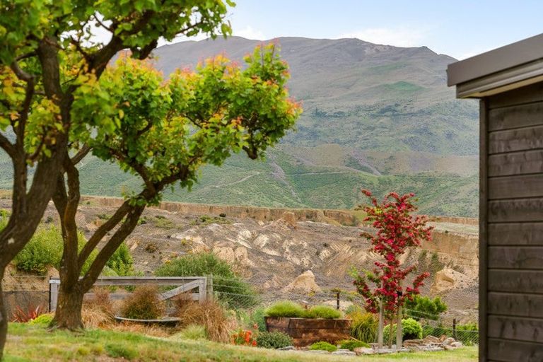 Photo of property in 112 Hall Road, Bannockburn, Cromwell, 9384