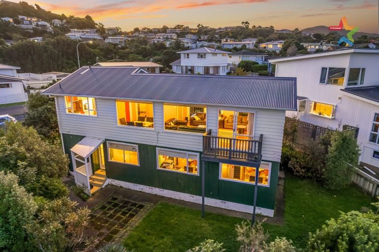 Photo of property in 10 Laurel Grove, Maungaraki, Lower Hutt, 5010