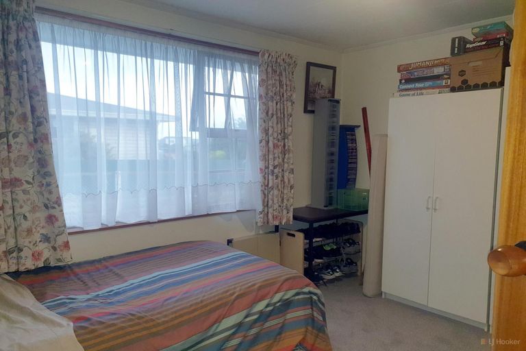 Photo of property in 2/90 Avenue Road, West End, Timaru, 7910