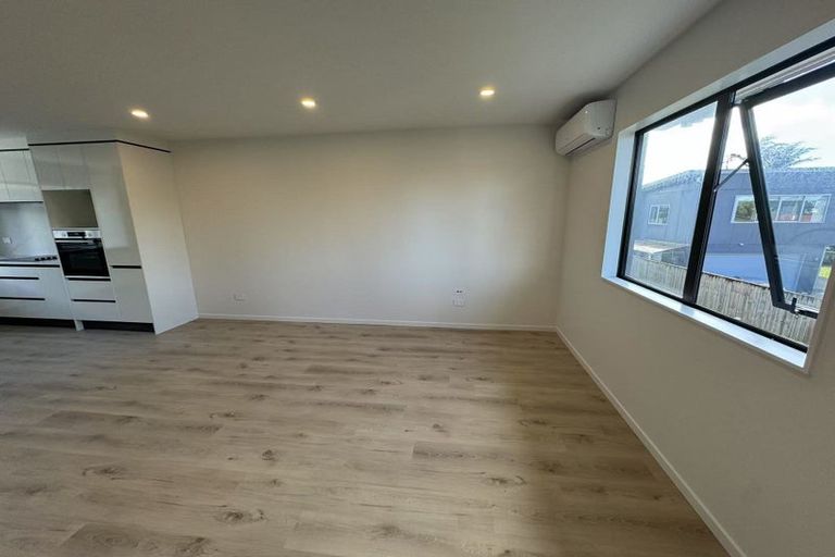 Photo of property in 7/25 Taikata Road, Te Atatu Peninsula, Auckland, 0610