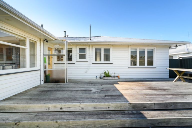 Photo of property in 9 Belvedere Crescent, Takaro, Palmerston North, 4412