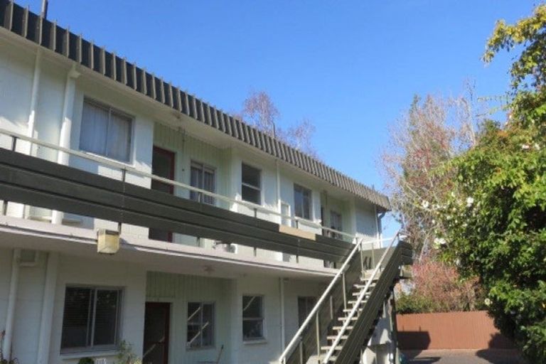 Photo of property in 4/211 River Road, Claudelands, Hamilton, 3214