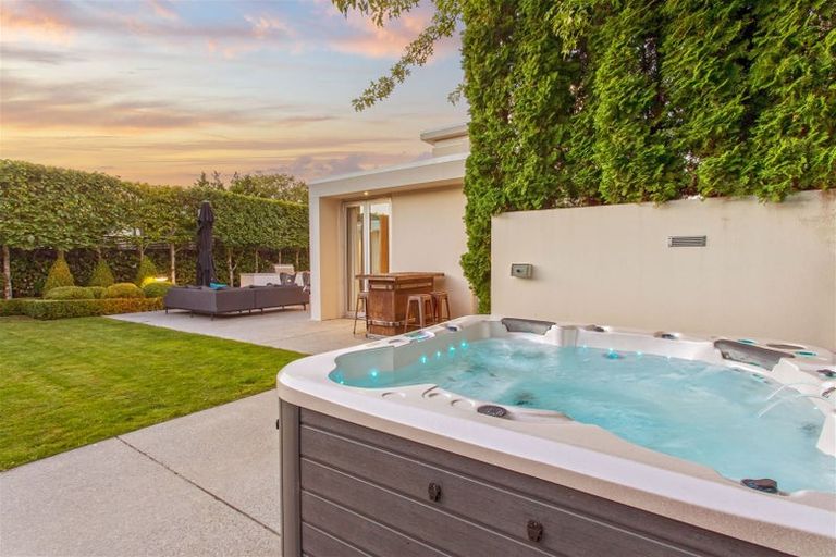 Photo of property in 39 Weka Street, Fendalton, Christchurch, 8041