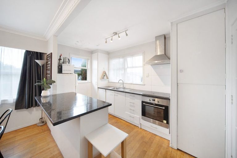 Photo of property in 20 Ronald Place, Manurewa, Auckland, 2102