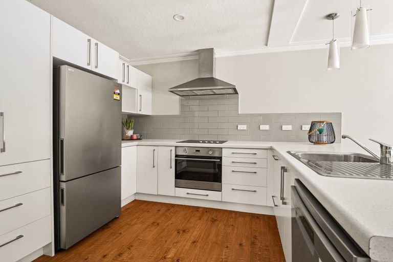 Photo of property in 2 Rona Street, Saint Kilda, Dunedin, 9012