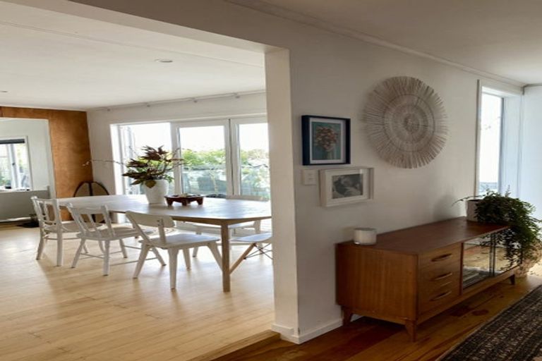 Photo of property in 86 Wharf Road, Te Atatu Peninsula, Auckland, 0610