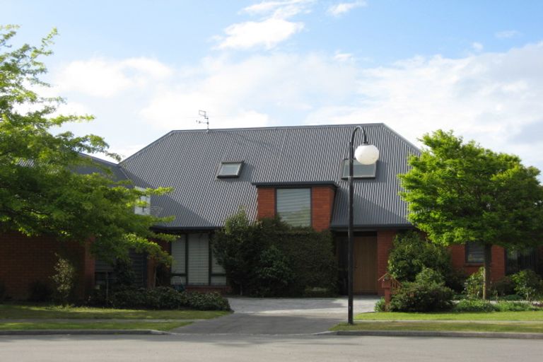 Photo of property in 18 Rickton Place, Rangiora, 7400