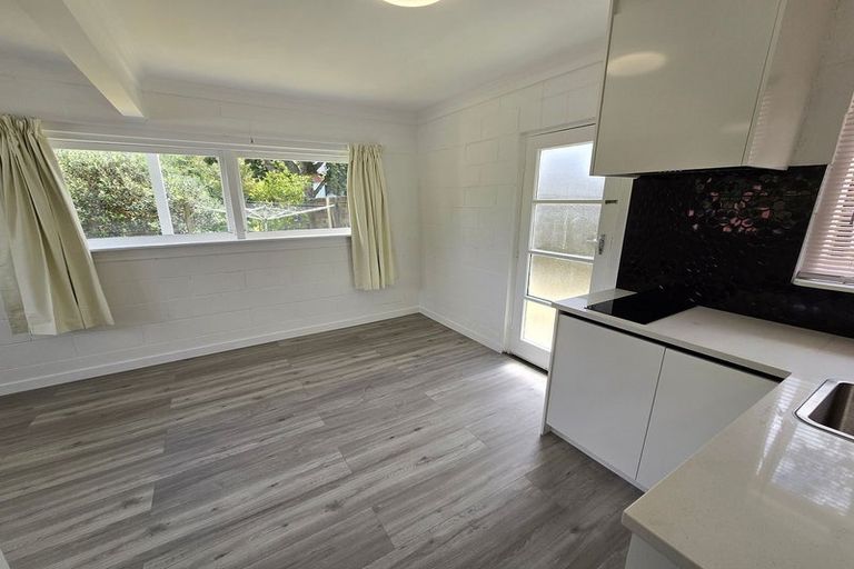 Photo of property in 53 Holland Road, Hillcrest, Auckland, 0627
