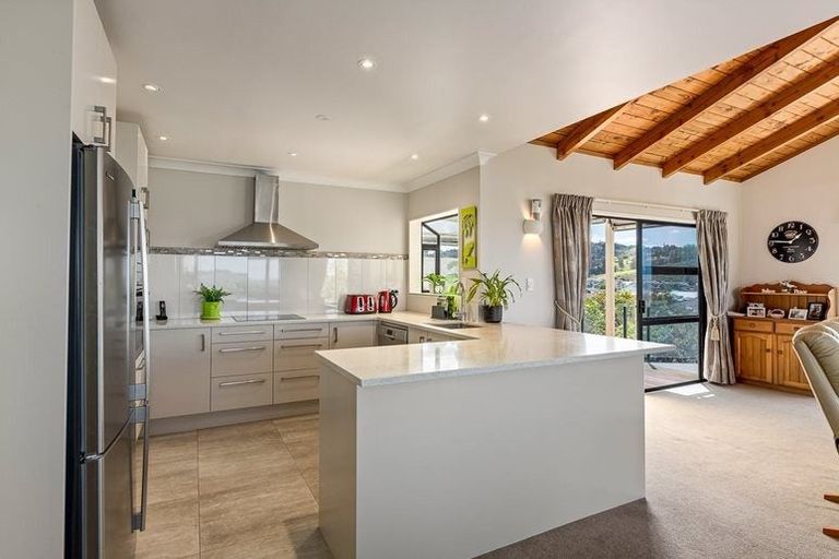 Photo of property in 16 Kahurangi Place, Snells Beach, 0920