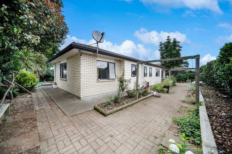 Photo of property in 52c Arimu Road, Papakura, 2110
