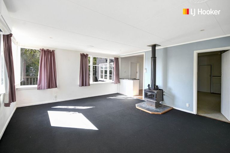 Photo of property in 25 Frances Street, Broad Bay, Dunedin, 9014