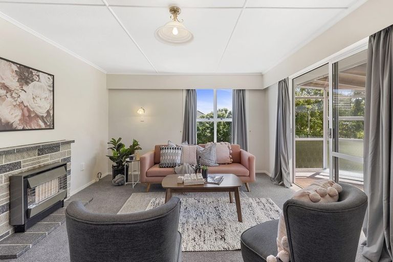 Photo of property in 130 Main Road, Titahi Bay, Porirua, 5022