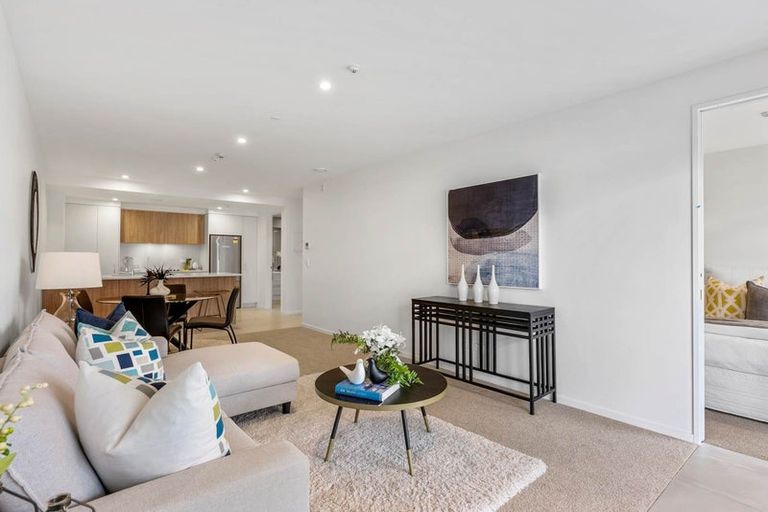 Photo of property in 12/17 Link Crescent, Stanmore Bay, Whangaparaoa, 0932