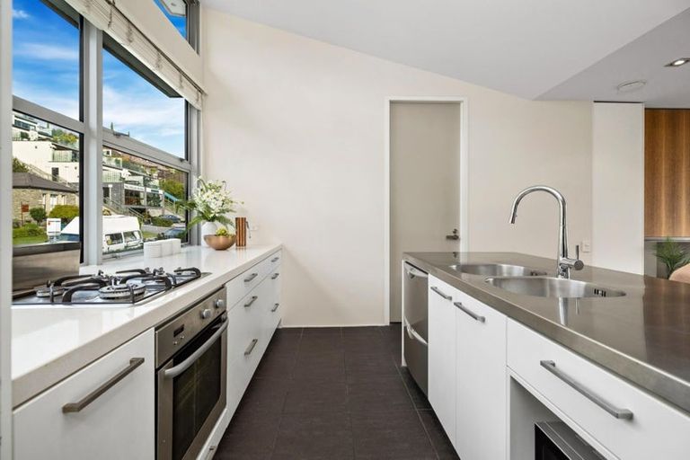 Photo of property in The Beeches Apartments, 9/60 Hallenstein Street, Queenstown, 9300