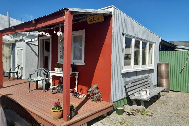 Photo of property in 4 Massey Street, Waimate, 7924