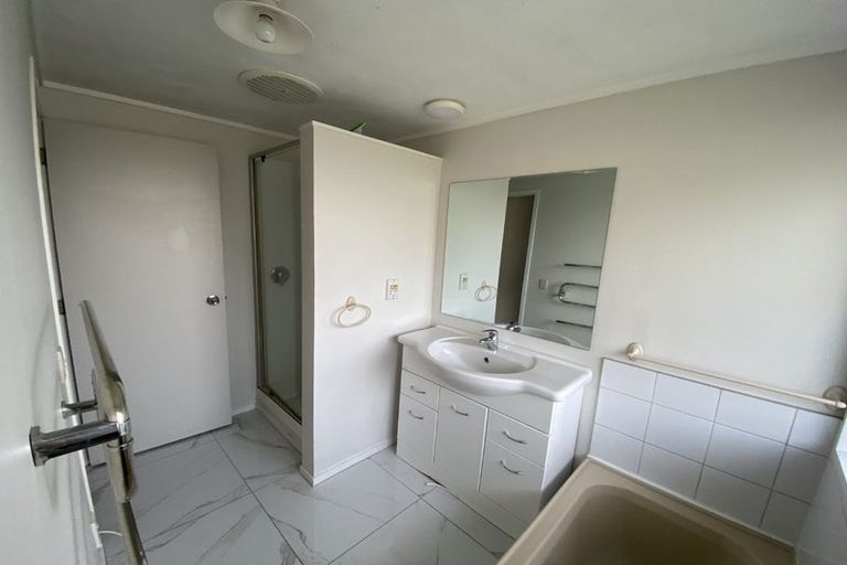 Photo of property in 209 Walter Strevens Drive, Conifer Grove, Takanini, 2112