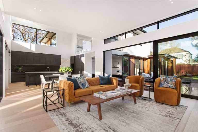 Photo of property in 99a Fendalton Road, Fendalton, Christchurch, 8014