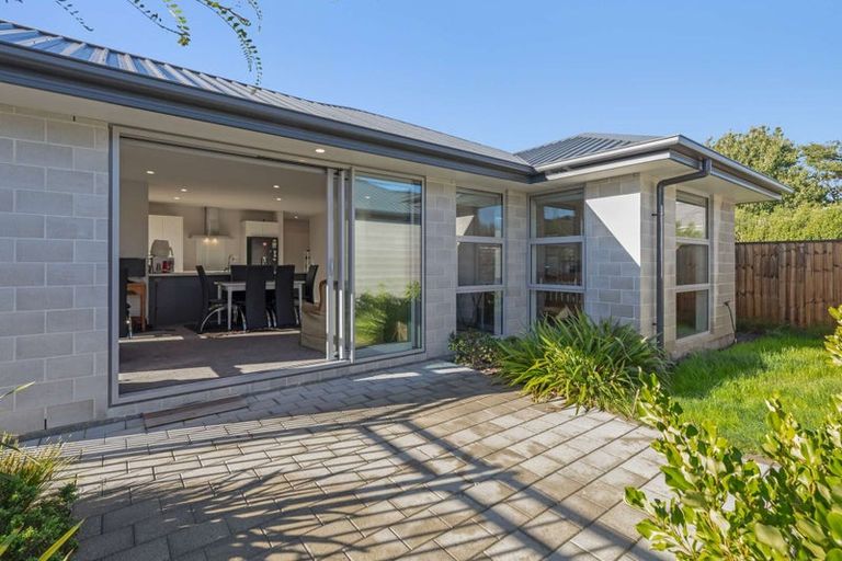 Photo of property in 8/3 Nyoli Street, Northcote, Christchurch, 8052