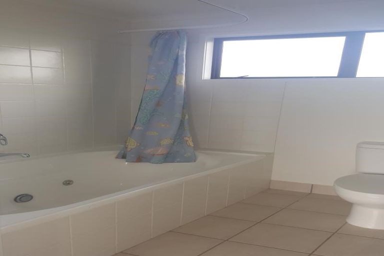 Photo of property in 21b Siesta Terrace, Gulf Harbour, Whangaparaoa, 0930