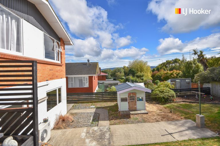 Photo of property in 7 Kinmont Crescent, Kinmont Park, Mosgiel, 9024