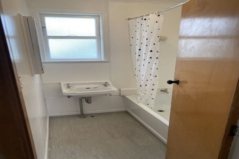 Photo of property in 1-3 Westmeath Street, Waitangirua, Porirua, 5024