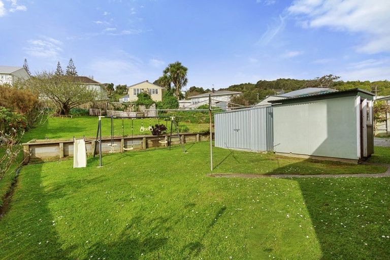 Photo of property in 188 Sievers Grove, Cannons Creek, Porirua, 5024