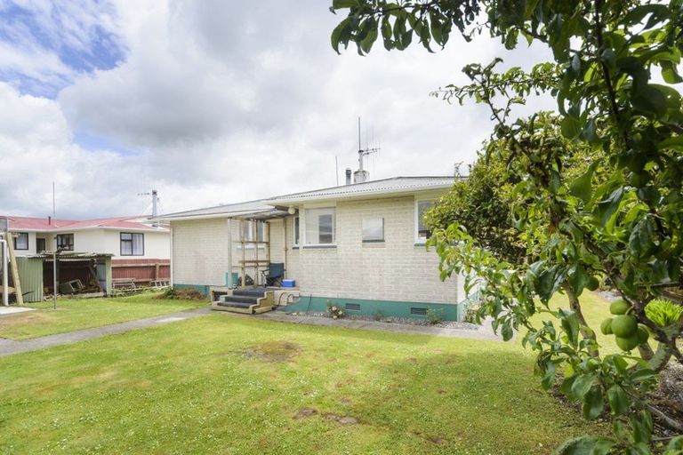 Photo of property in 58 Sherwill Street, Feilding, 4702