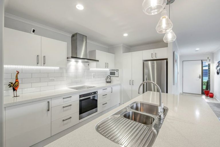 Photo of property in 30 Taiore Crescent, Marshland, Christchurch, 8083