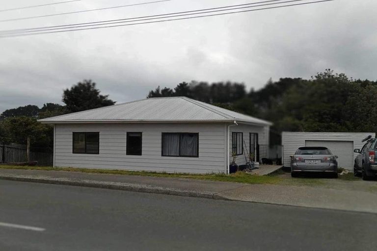 Photo of property in 623 Waitarere Beach Road, Waitarere Beach, Levin, 5510