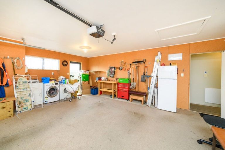Photo of property in 2 Logan Grove, Feilding, 4702