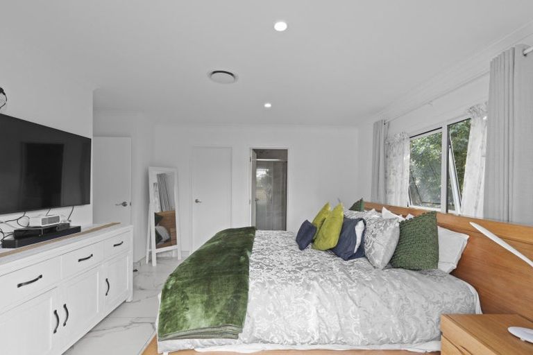 Photo of property in 38 Farringdon Avenue, Rototuna North, Hamilton, 3210