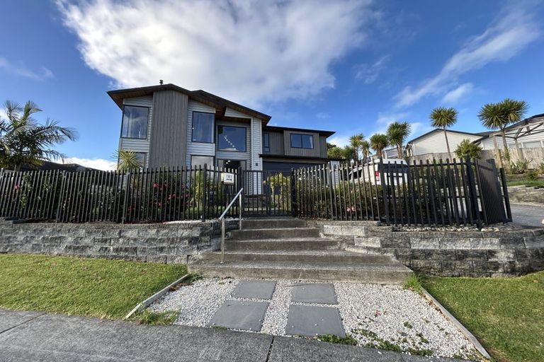 Photo of property in 4 Flavell Drive, Orewa, 0931